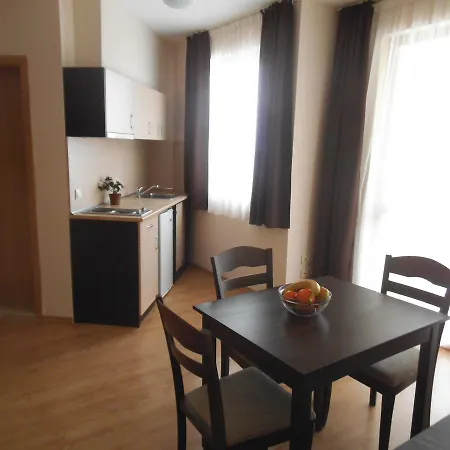 Apart-hotel Seasons 3 Sunny Beach