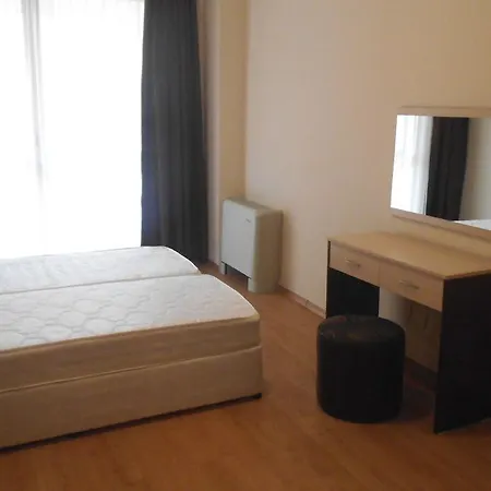 Seasons 3 Apart-hotel Sunny Beach