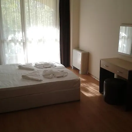 Seasons 3 Apart-hotel 2*
